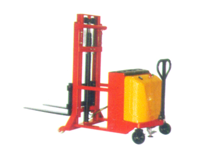 semi-electrical-counter-balance-stacker